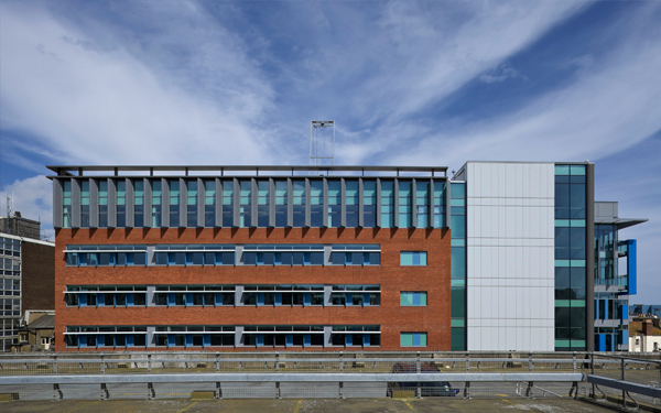 布萊頓大學(xué)9