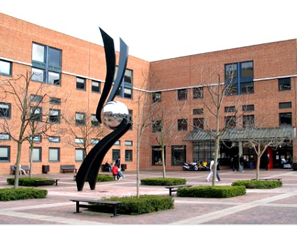 卡迪夫大學(xué)校景